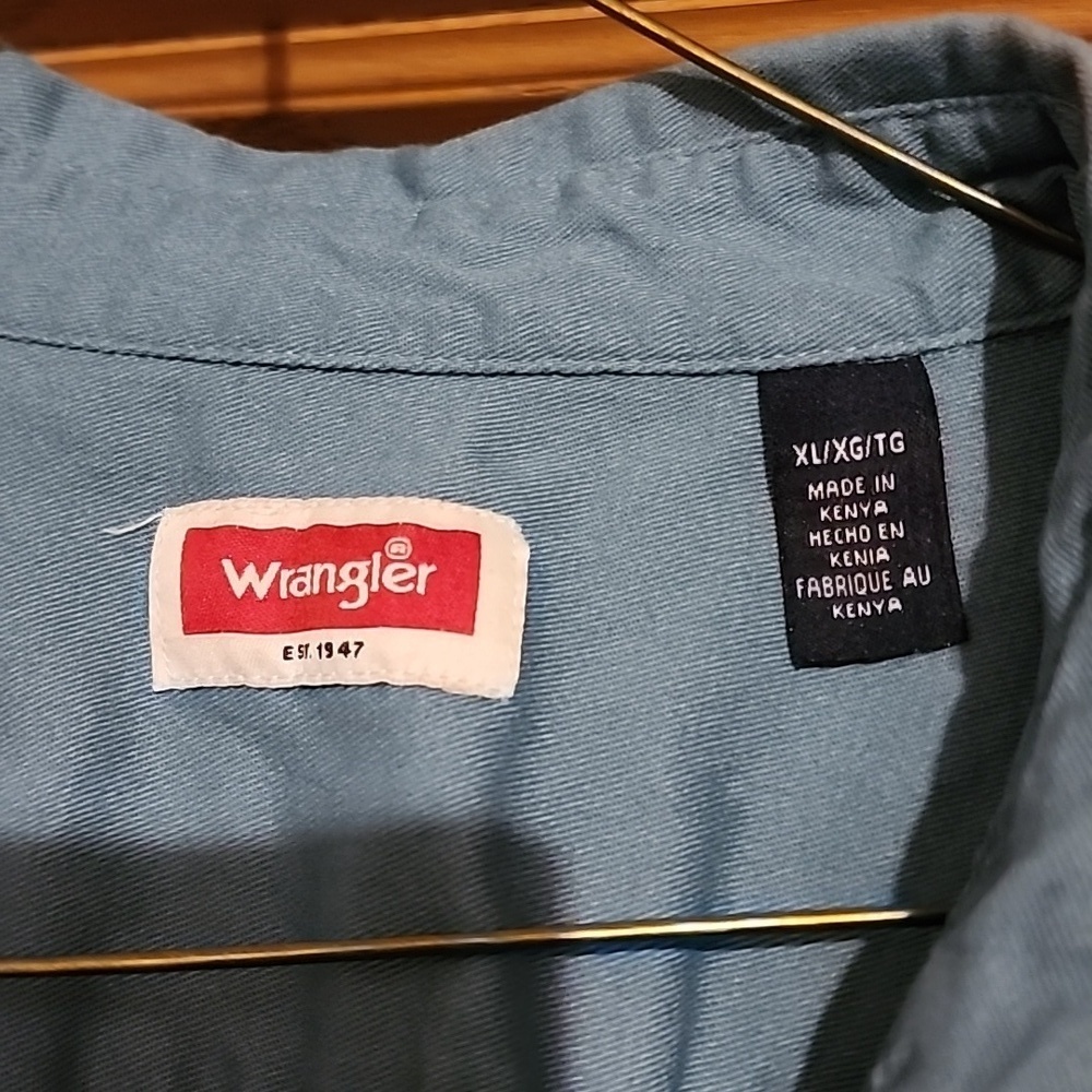 WRANGLER Men's Short Sleeve Shirt, Size XL - Picture 4 of 5
